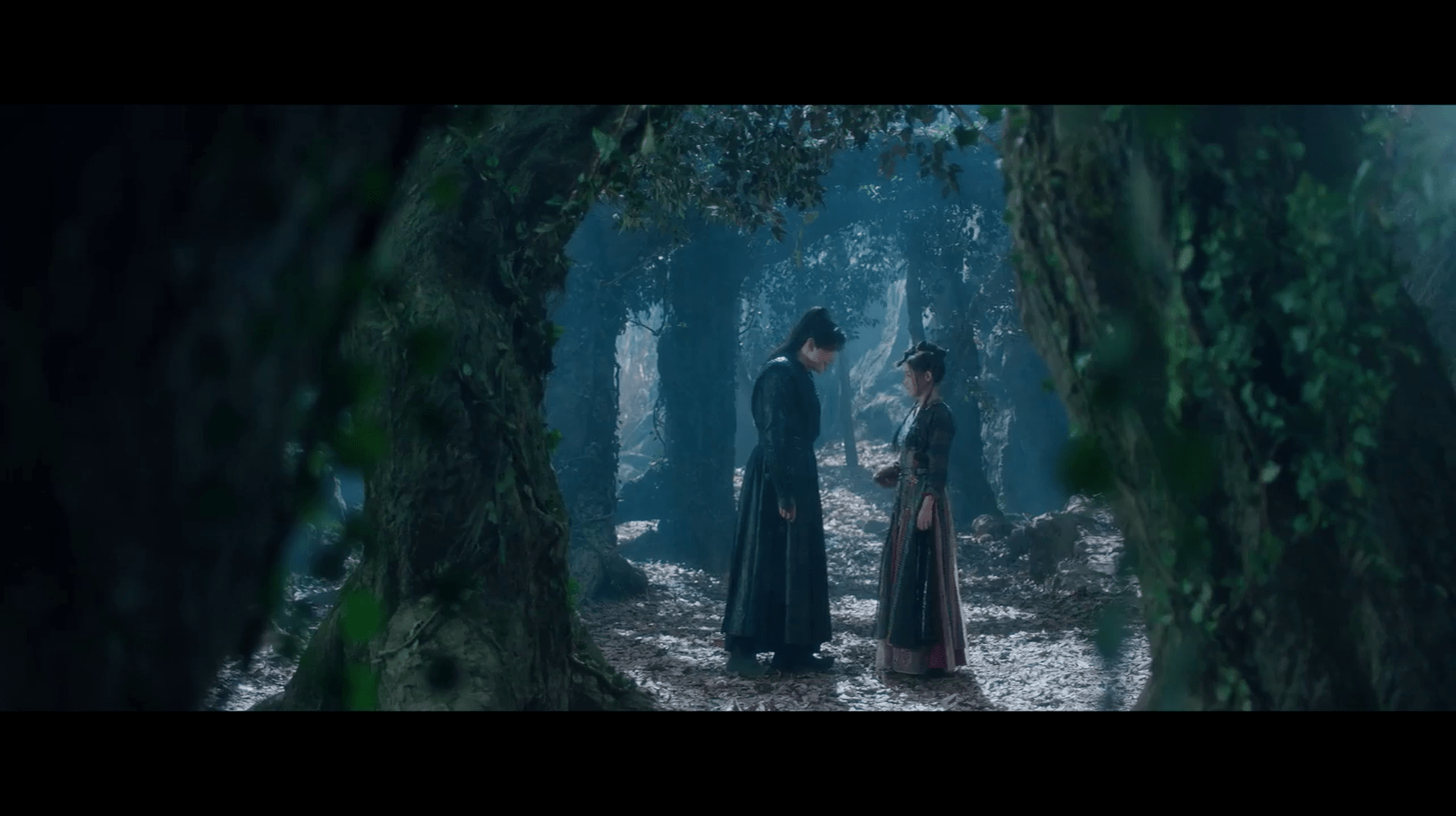 Shang Que played by Lin Bai Rui and Jie Li played by Hong Xiao in episode 28 of Love Between Fairy and Devil