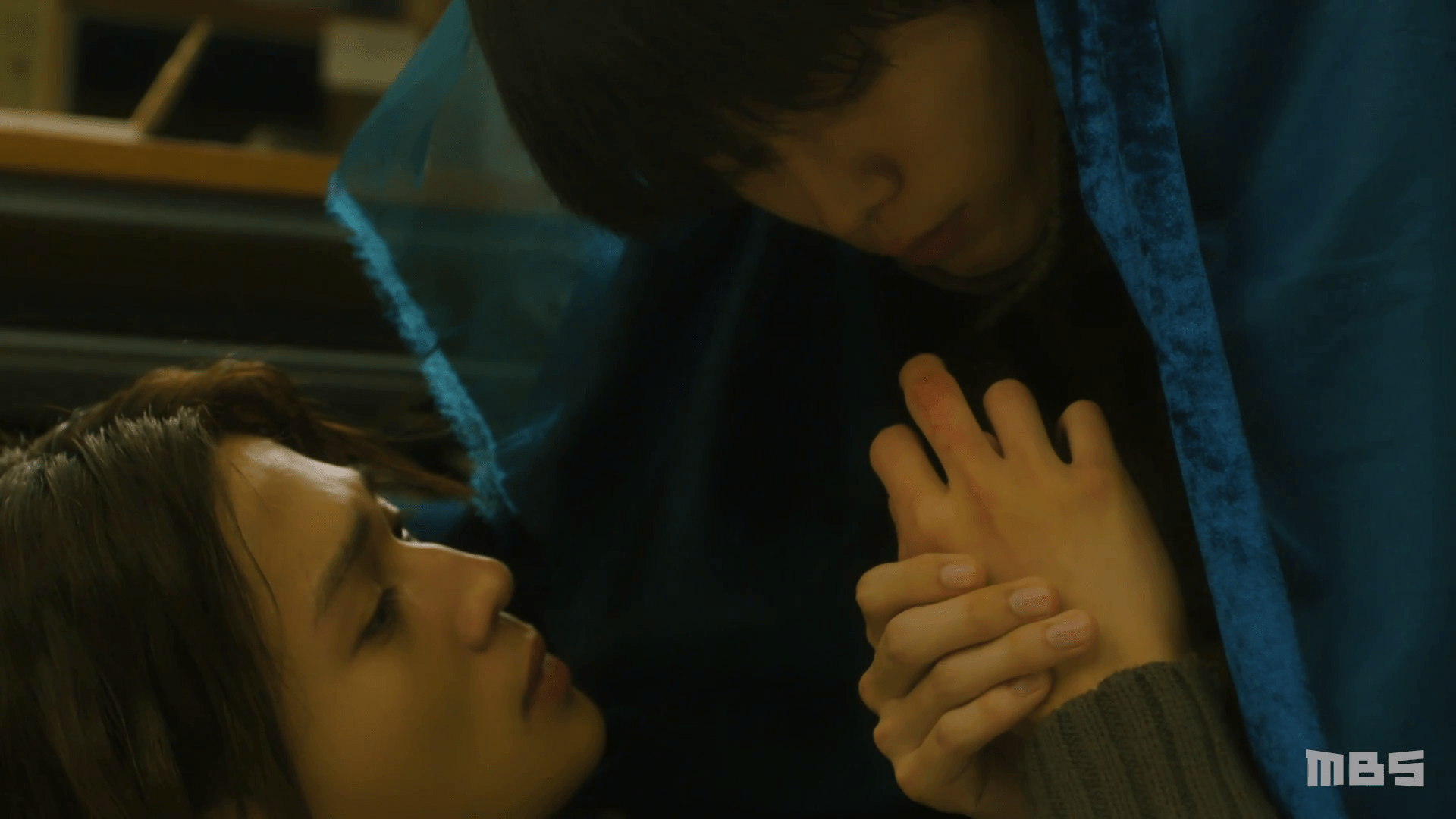 Hagiwara Riku as Hira Kazunari and Yagi Yusei as Kiyoi Sou in episode 6 of Utsukushii Kare season 1